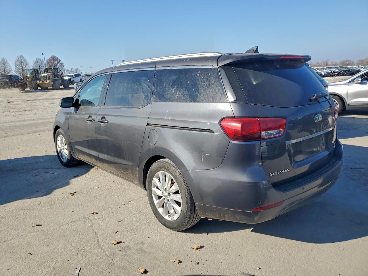 2016 KIA SEDONA EX photo 2