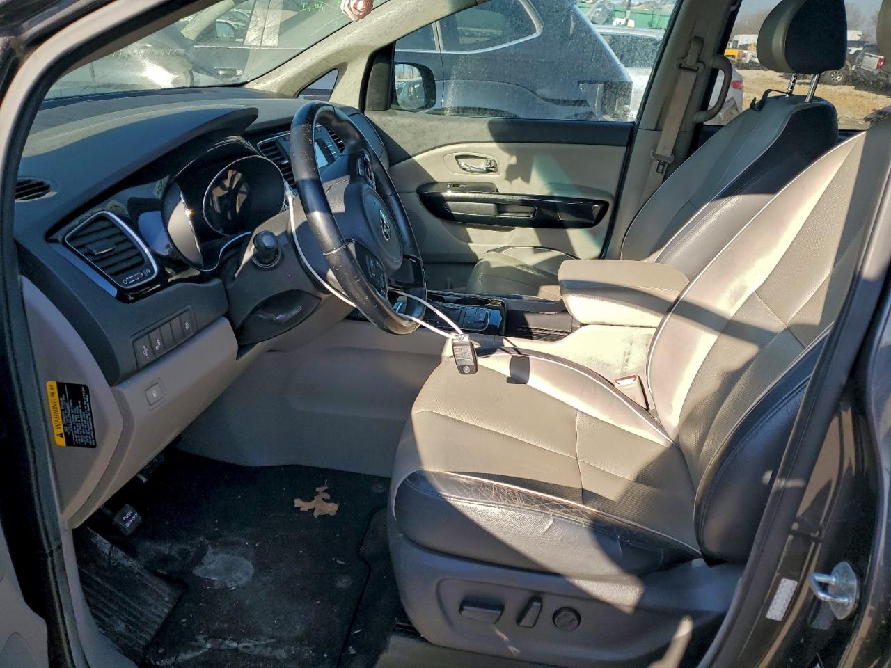 2016 KIA SEDONA EX photo 7