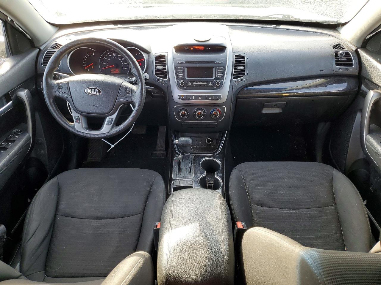 2014 KIA SORENTO LX photo 8