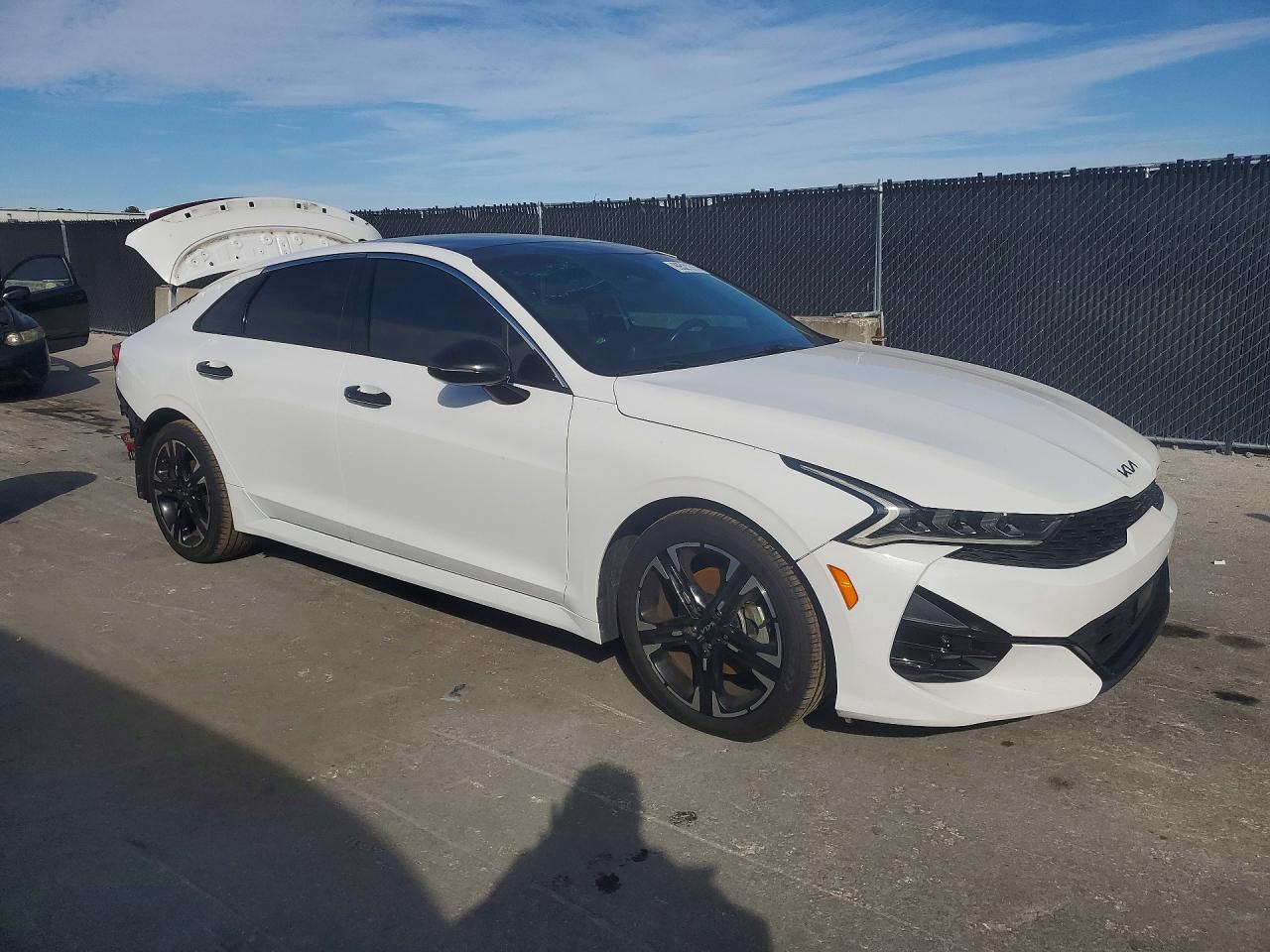 2023 KIA K5 GT LINE photo 4