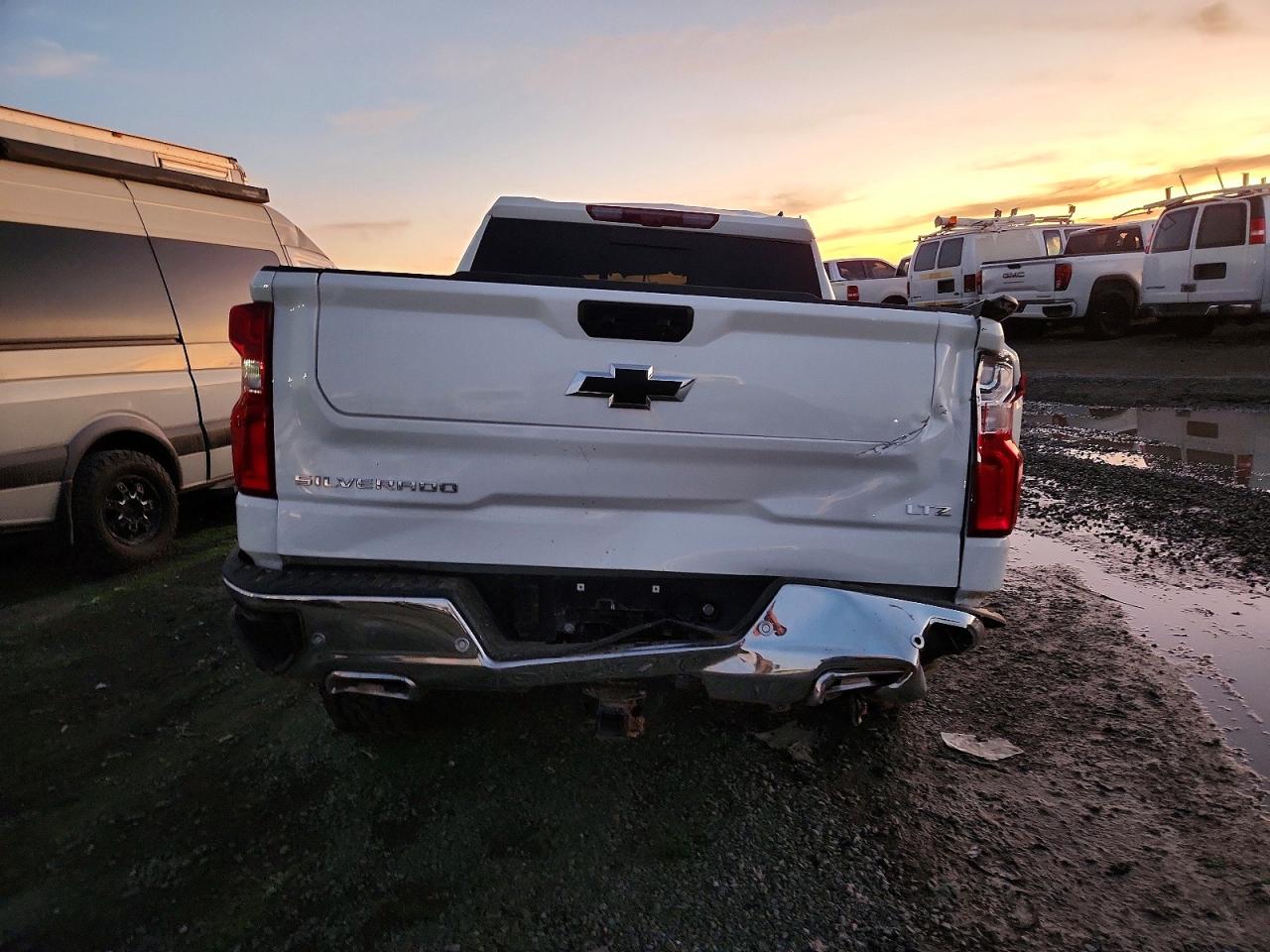 2025 CHEVROLET SILVERADO K1500 LTZ photo 11