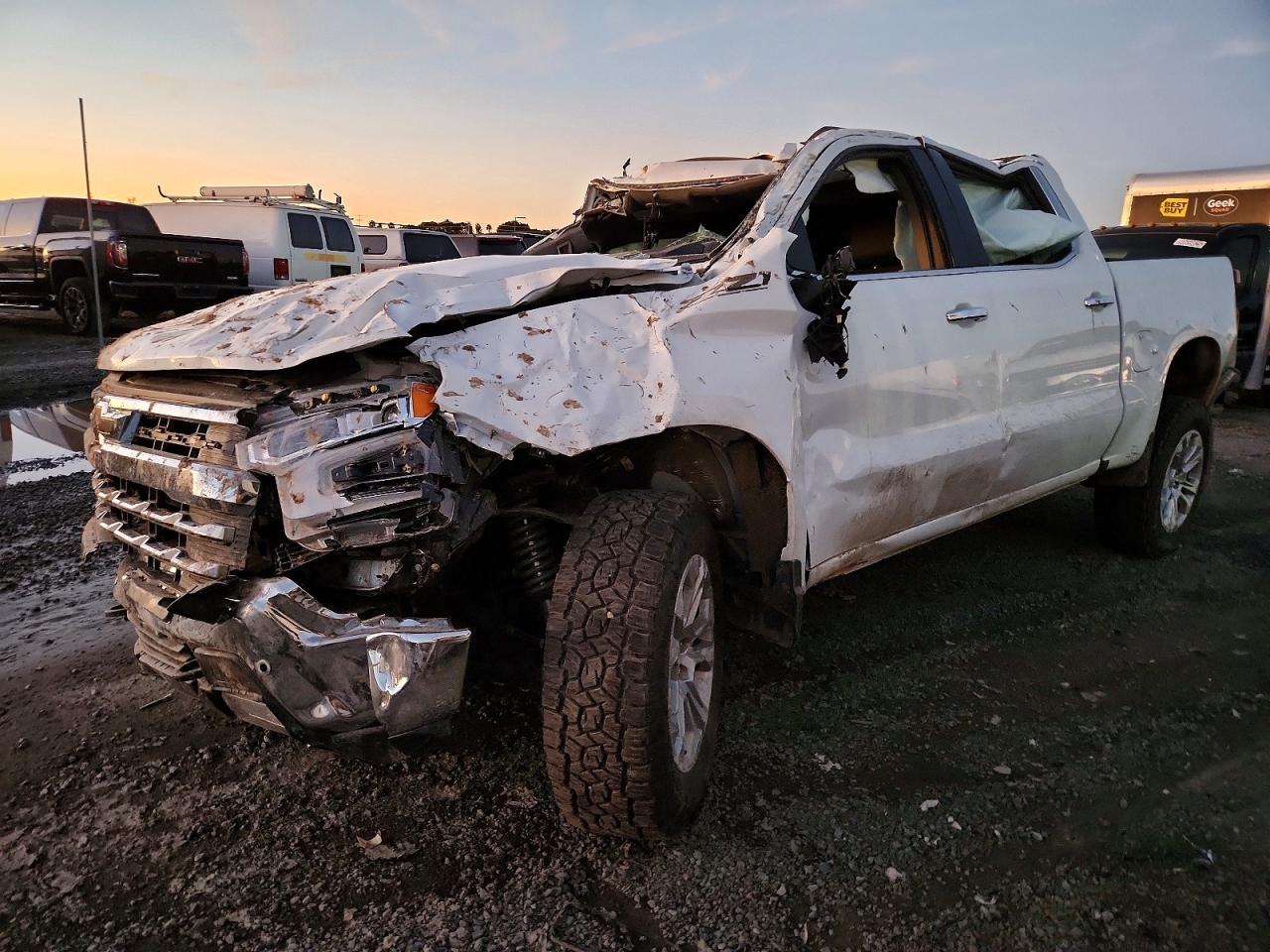 2025 CHEVROLET SILVERADO