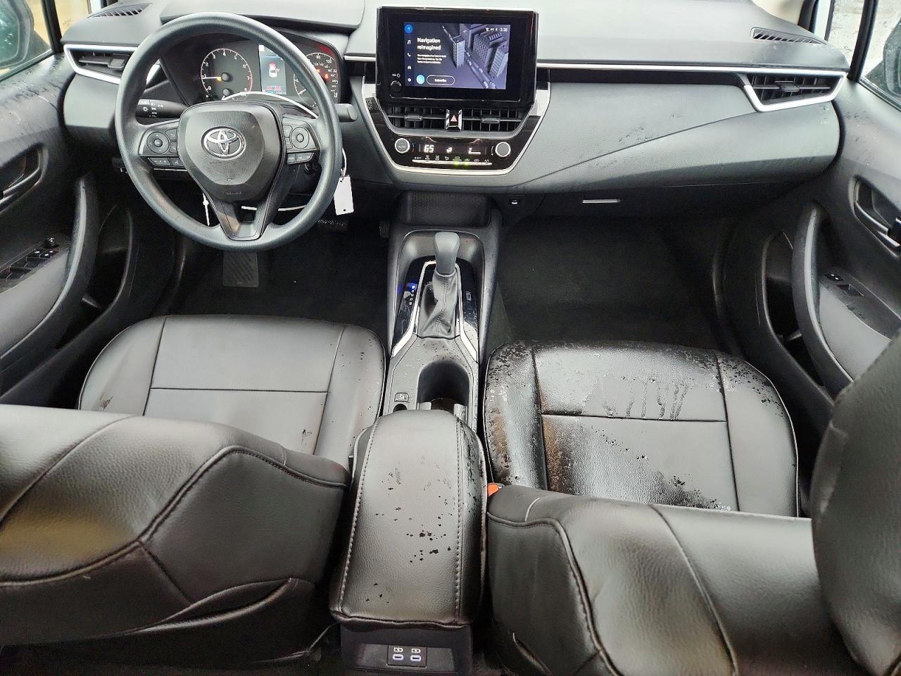 2024 TOYOTA COROLLA LE photo 8
