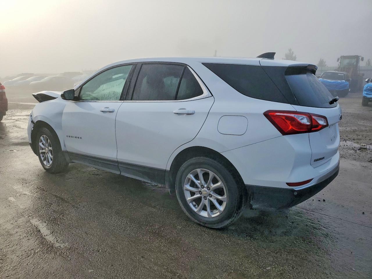 2020 CHEVROLET EQUINOX LT photo 2