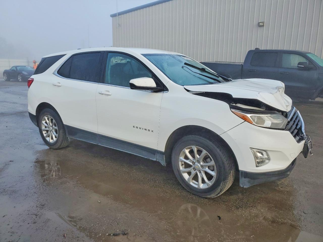 2020 CHEVROLET EQUINOX LT photo 4
