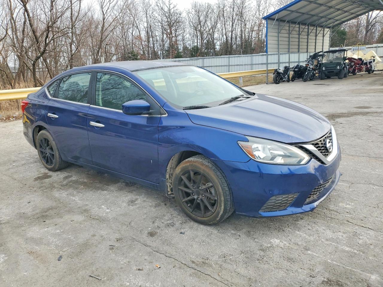 2016 NISSAN SENTRA S photo 4