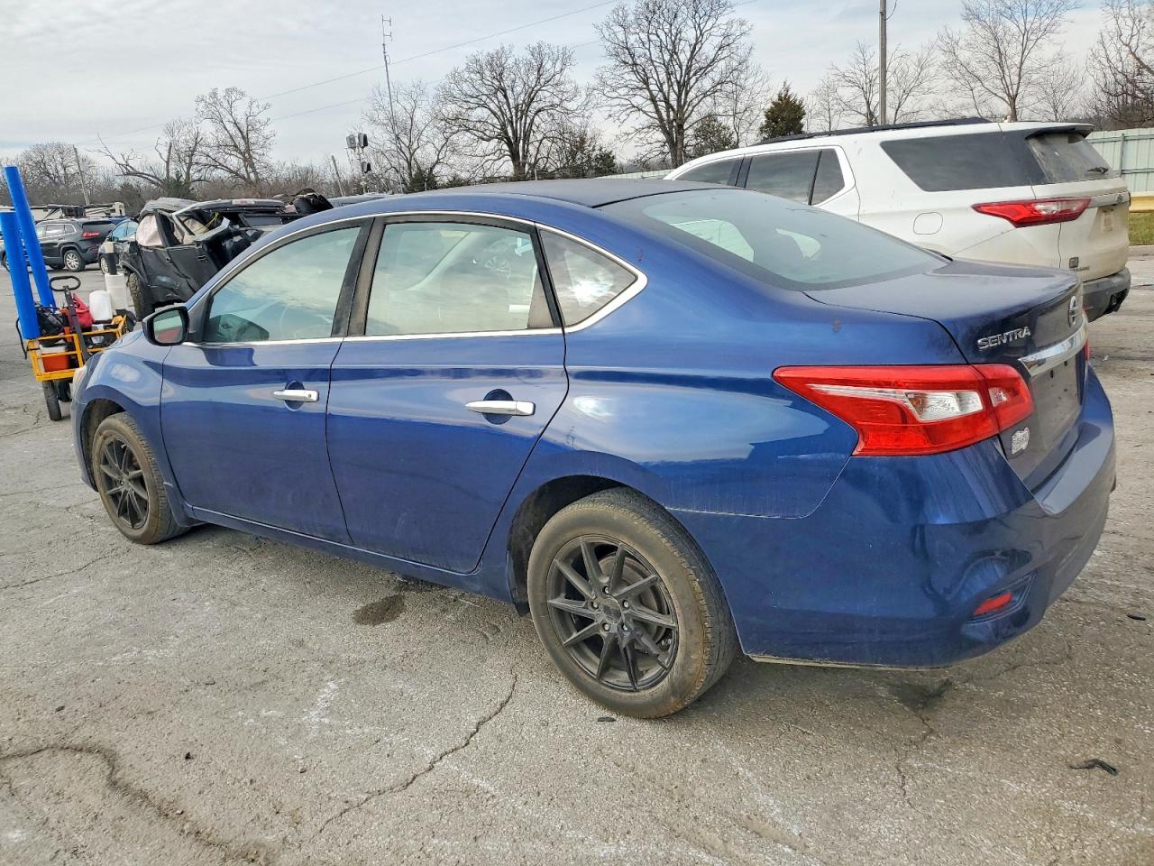2016 NISSAN SENTRA S photo 2