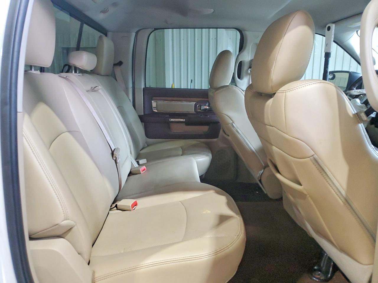 2015 RAM 1500 LARAMIE photo 10