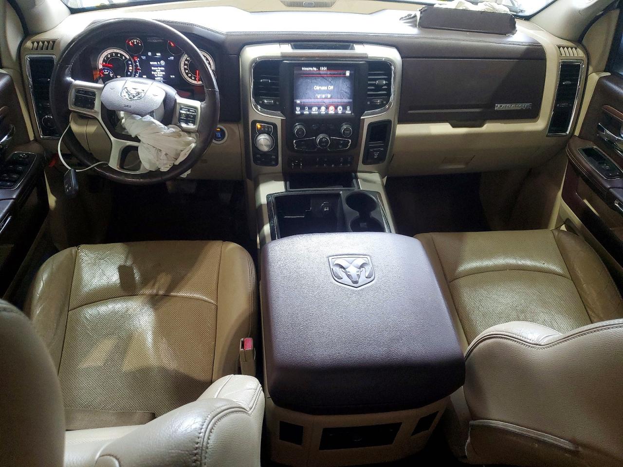 2015 RAM 1500 LARAMIE photo 8