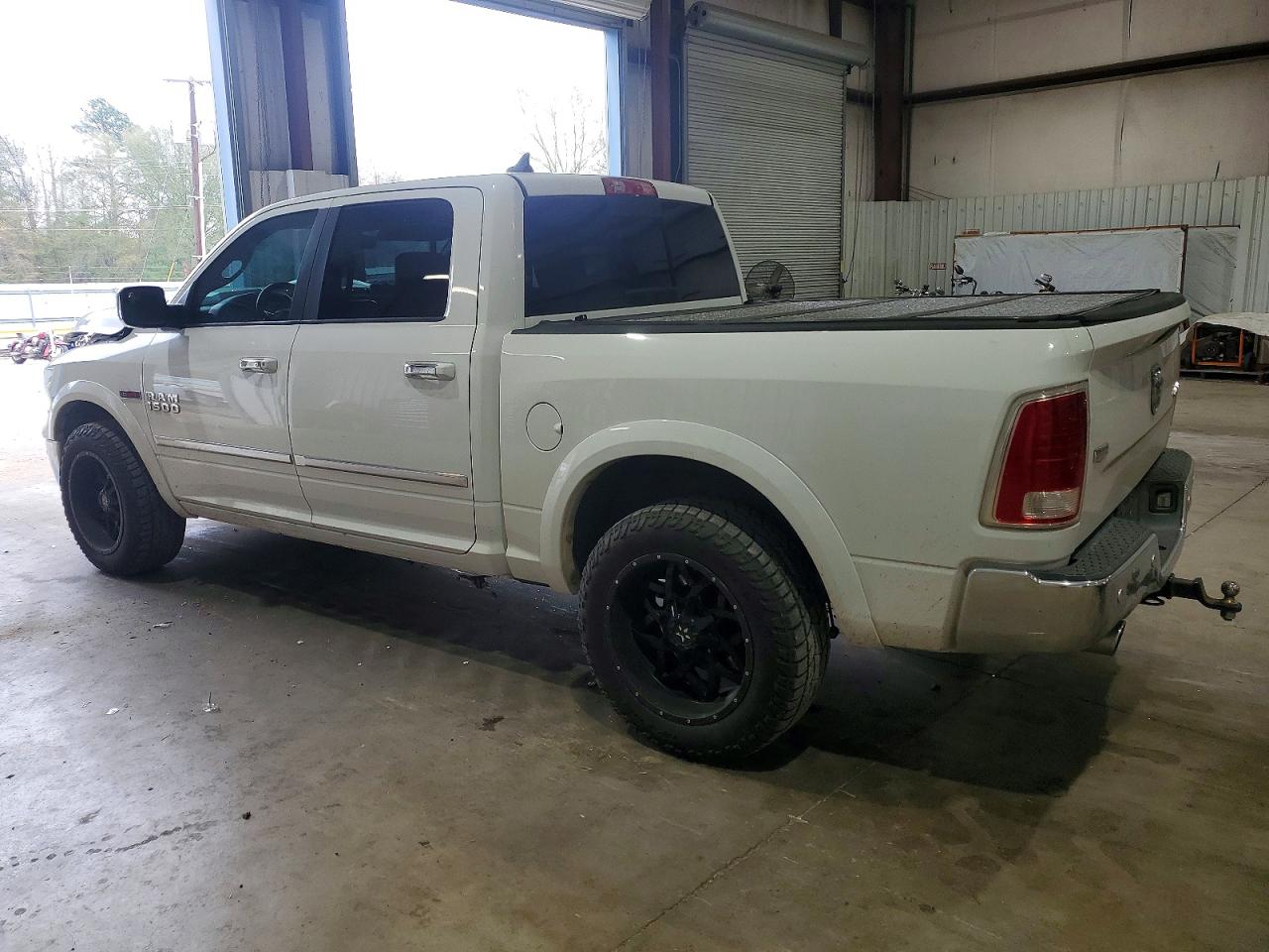 2015 RAM 1500 LARAMIE photo 2