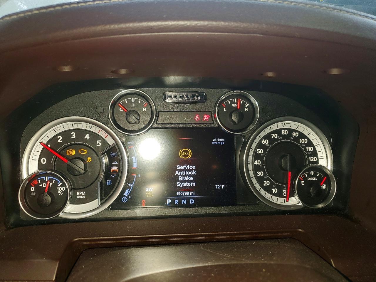 2015 RAM 1500 LARAMIE photo 9