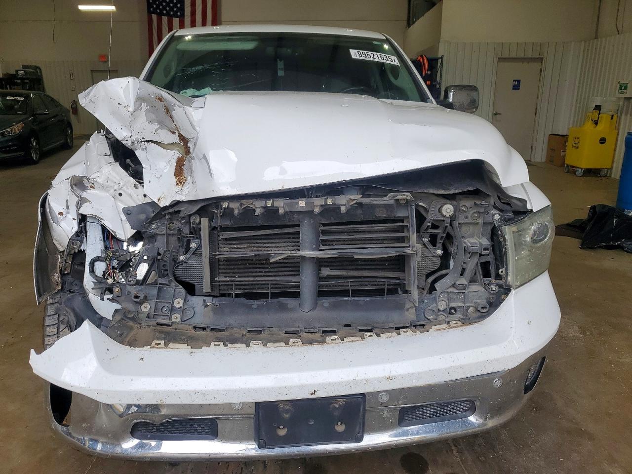 2015 RAM 1500 LARAMIE photo 5