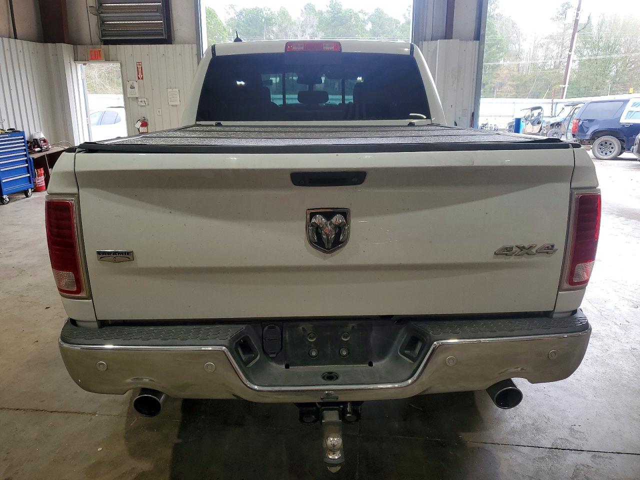 2015 RAM 1500 LARAMIE photo 6