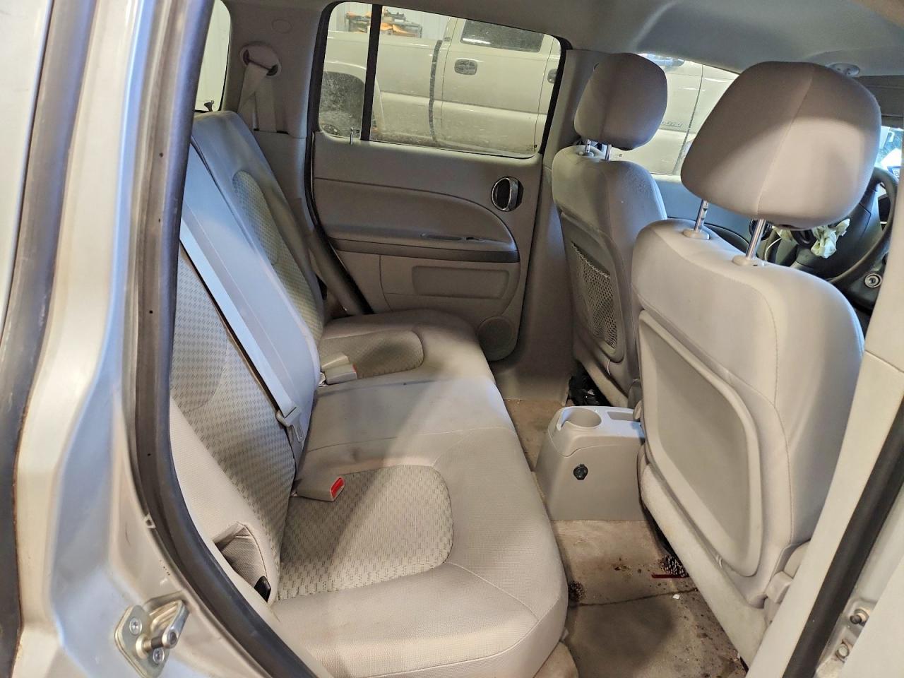 2010 CHEVROLET HHR LT photo 11