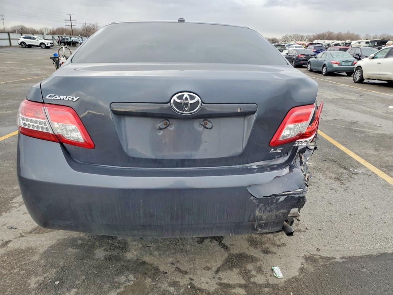 2010 TOYOTA CAMRY BASE photo 6