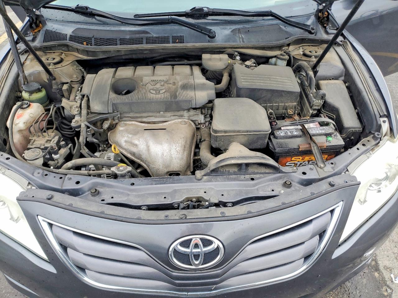 2010 TOYOTA CAMRY BASE photo 11