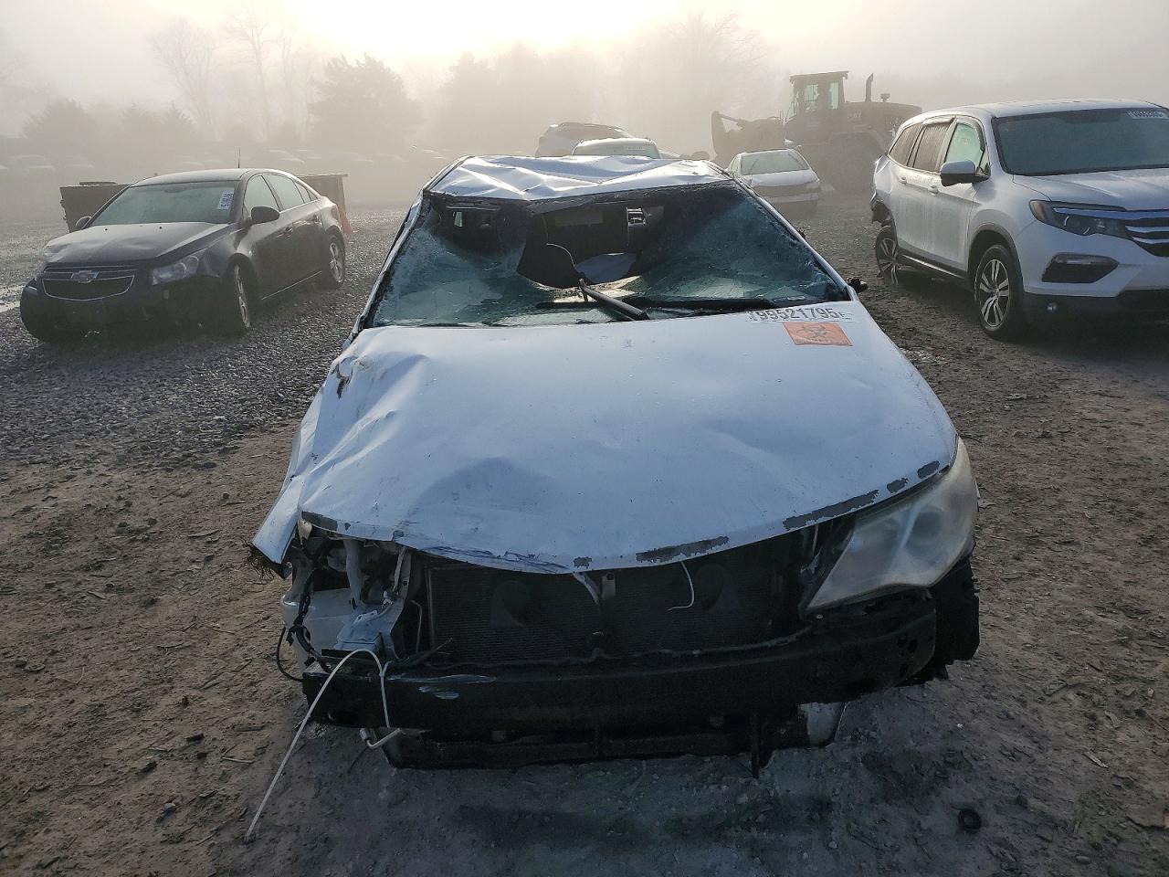 2014 TOYOTA CAMRY L photo 5