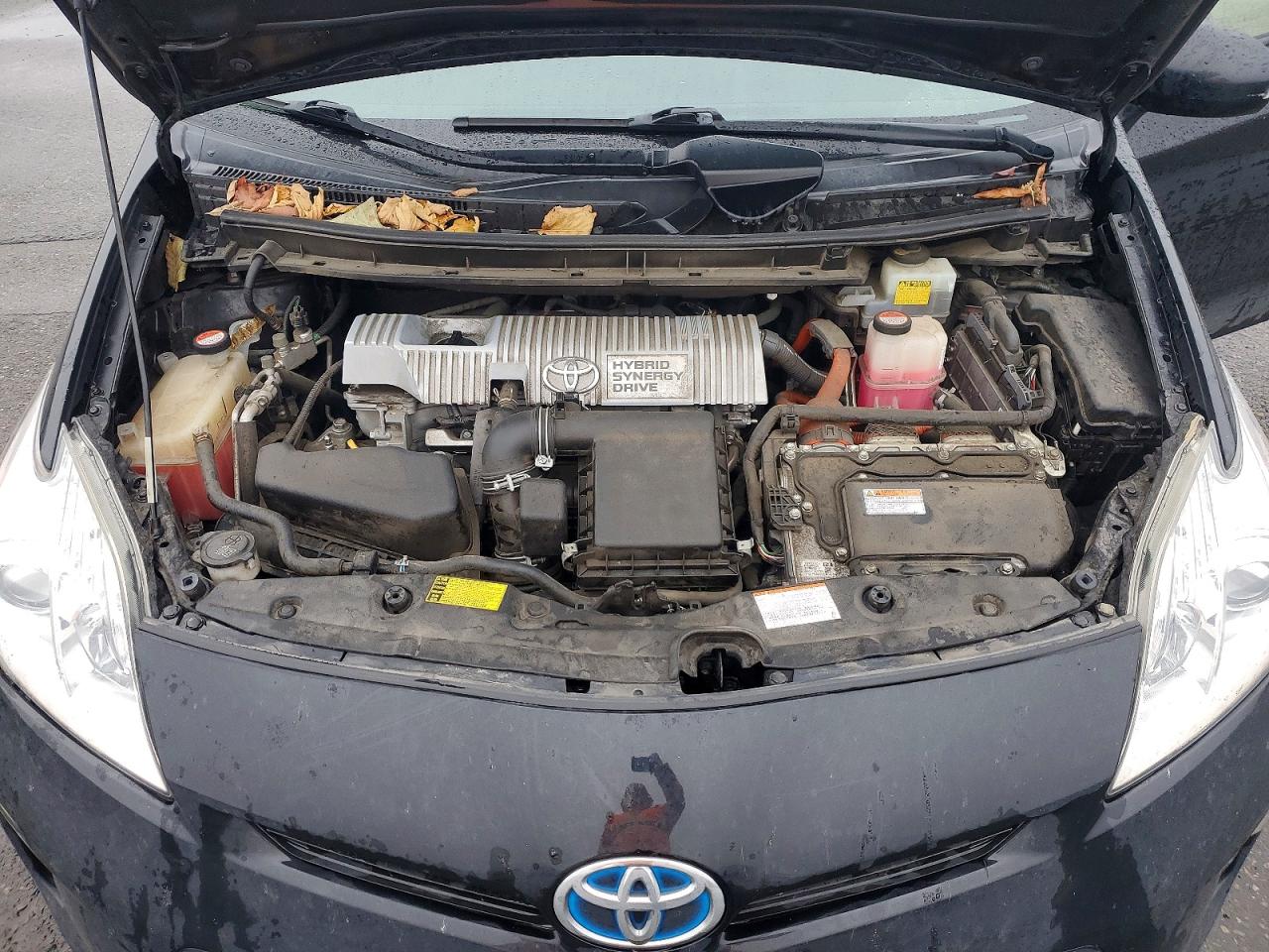 2015 TOYOTA PRIUS photo 11