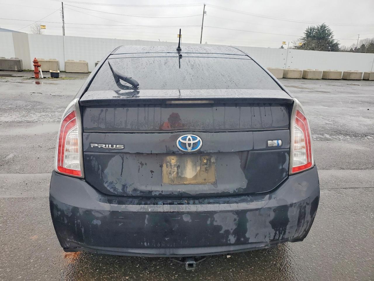 2015 TOYOTA PRIUS photo 6