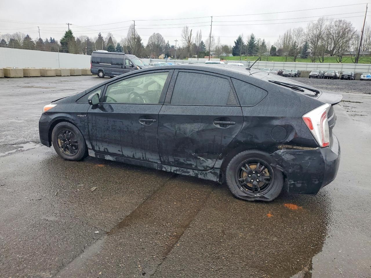 2015 TOYOTA PRIUS photo 2