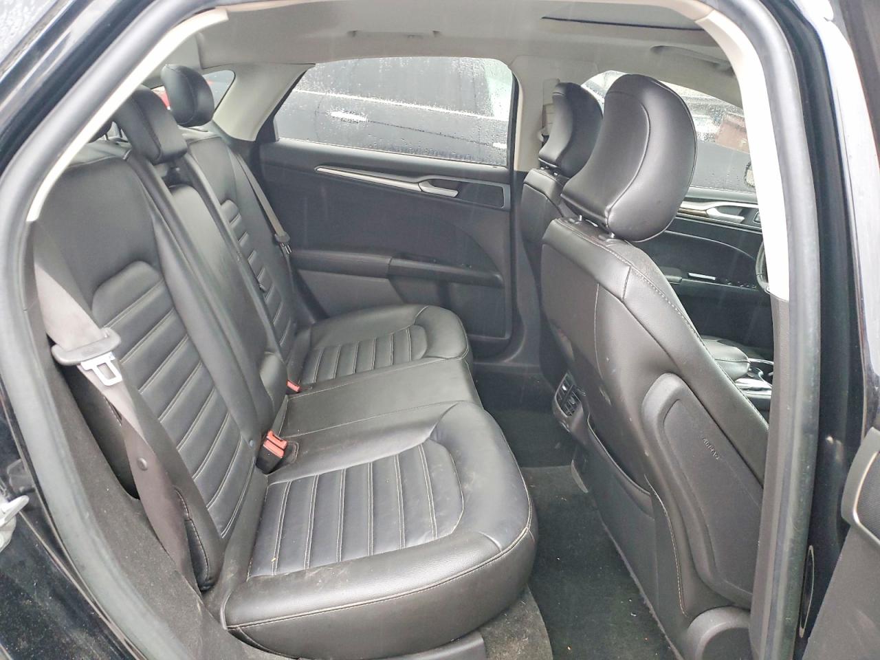 2016 FORD FUSION SE photo 10