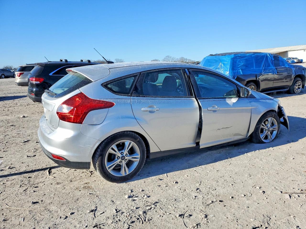 2014 FORD FOCUS SE photo 3
