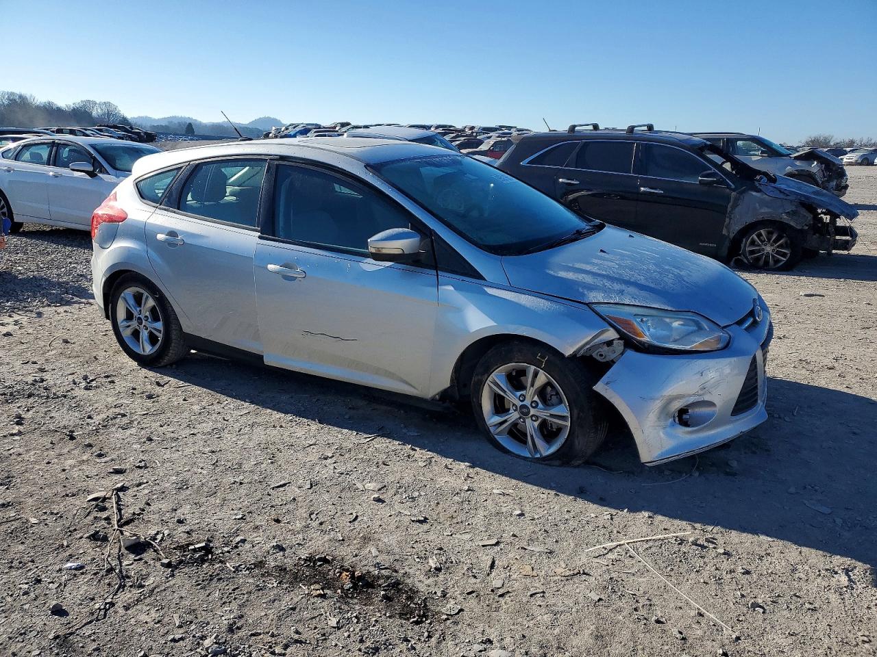 2014 FORD FOCUS SE photo 4