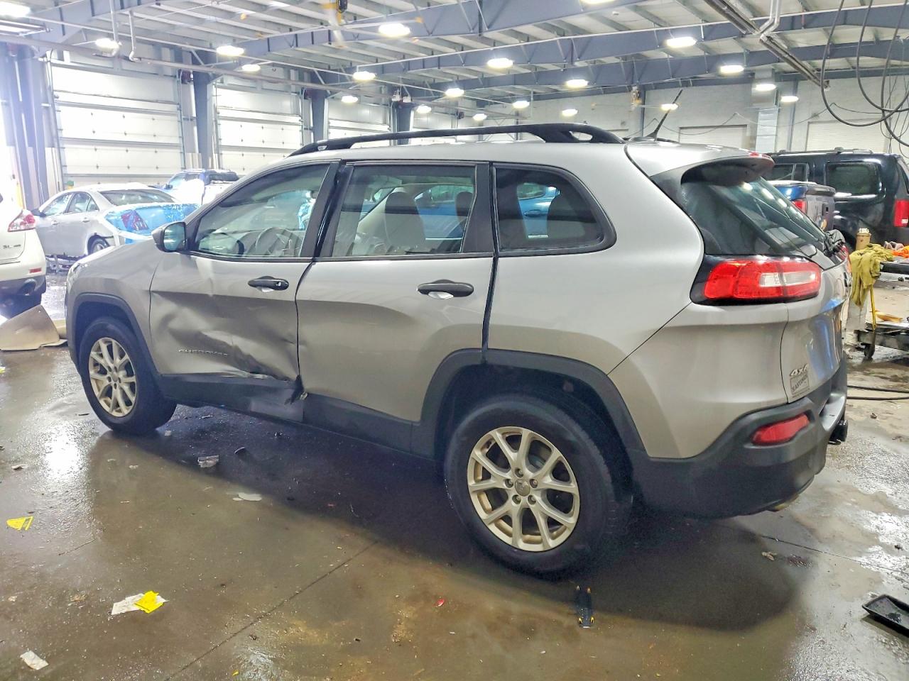 2016 JEEP CHEROKEE SPORT photo 2