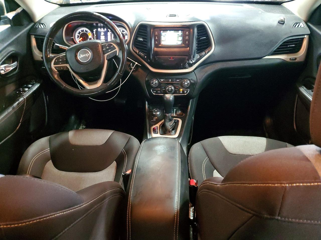 2016 JEEP CHEROKEE SPORT photo 8