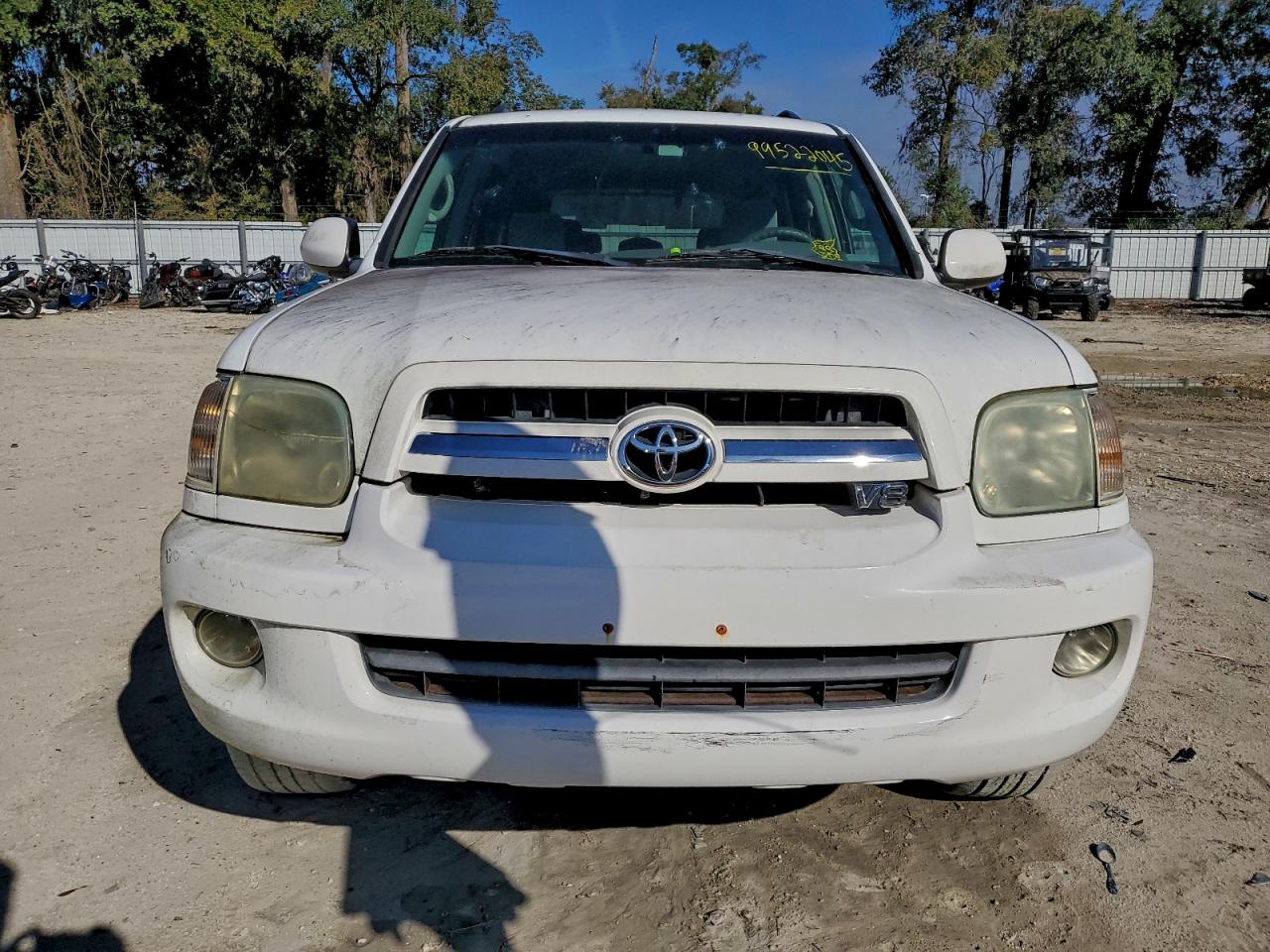 2005 TOYOTA SEQUOIA SR5 photo 5