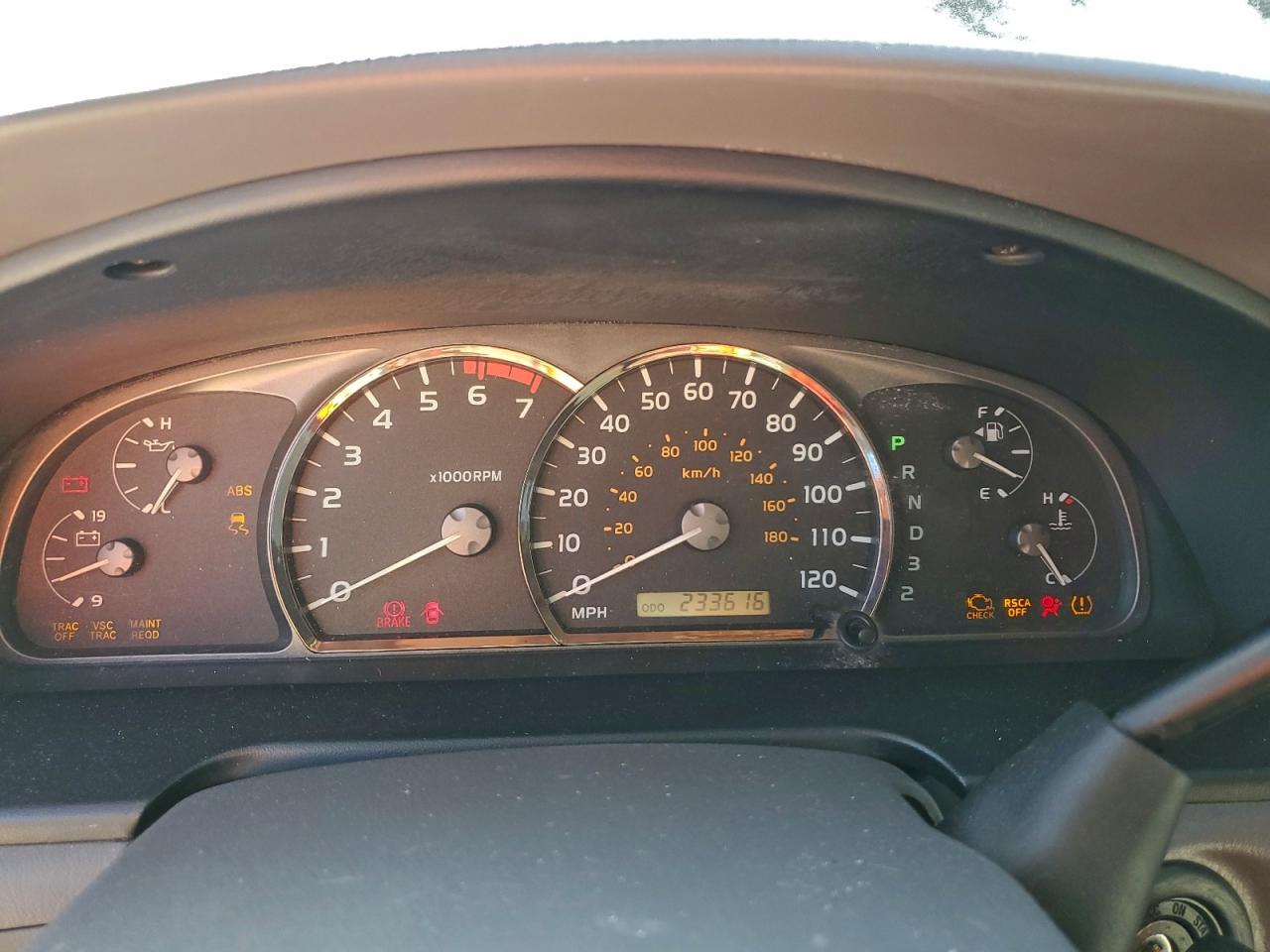 2005 TOYOTA SEQUOIA SR5 photo 9