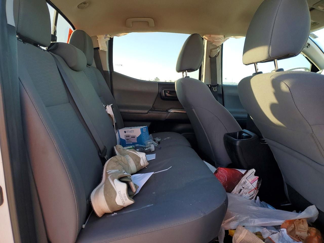 2017 TOYOTA TACOMA DOUBLE CAB photo 28