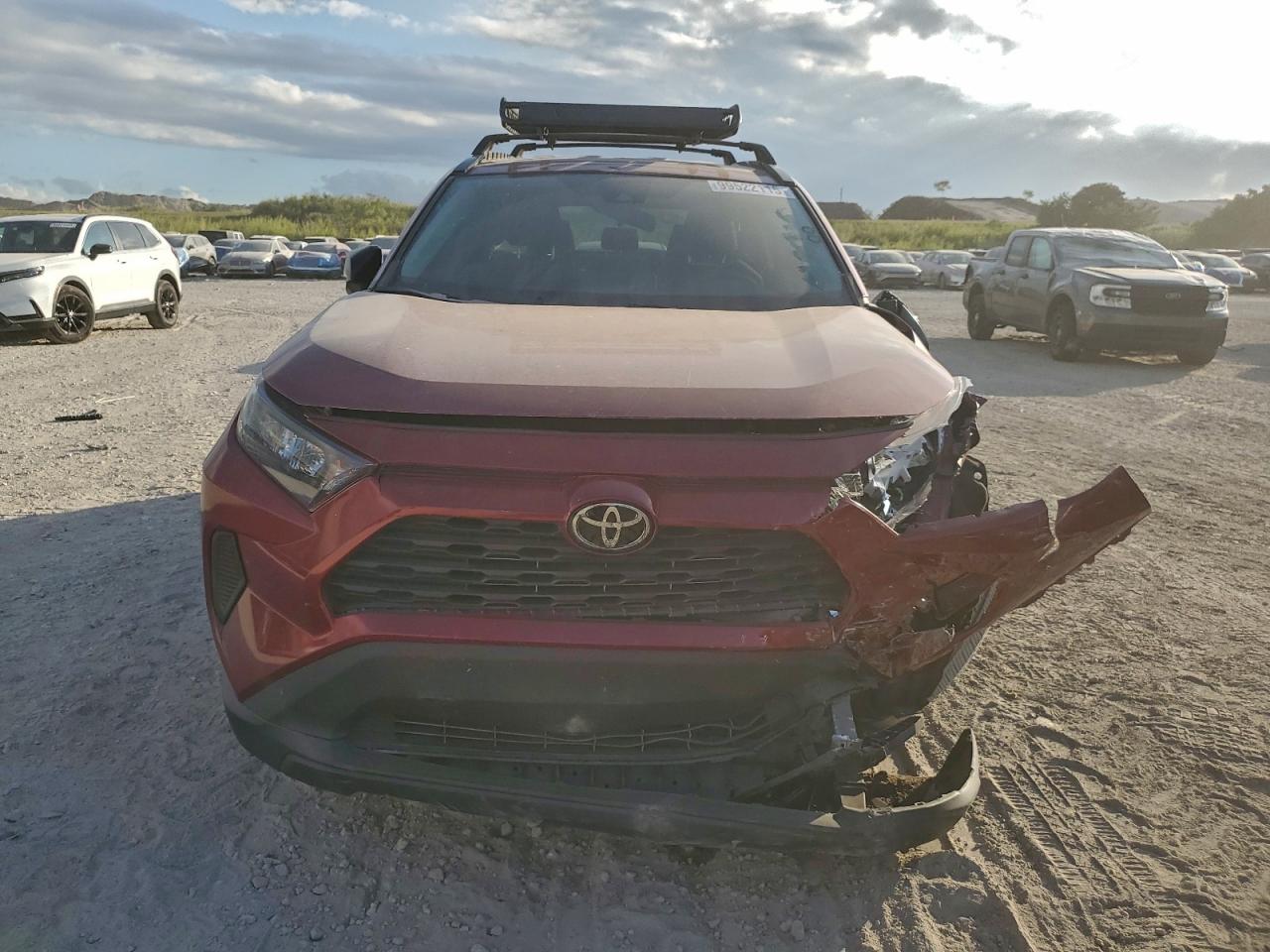 2021 TOYOTA RAV4 LE photo 5