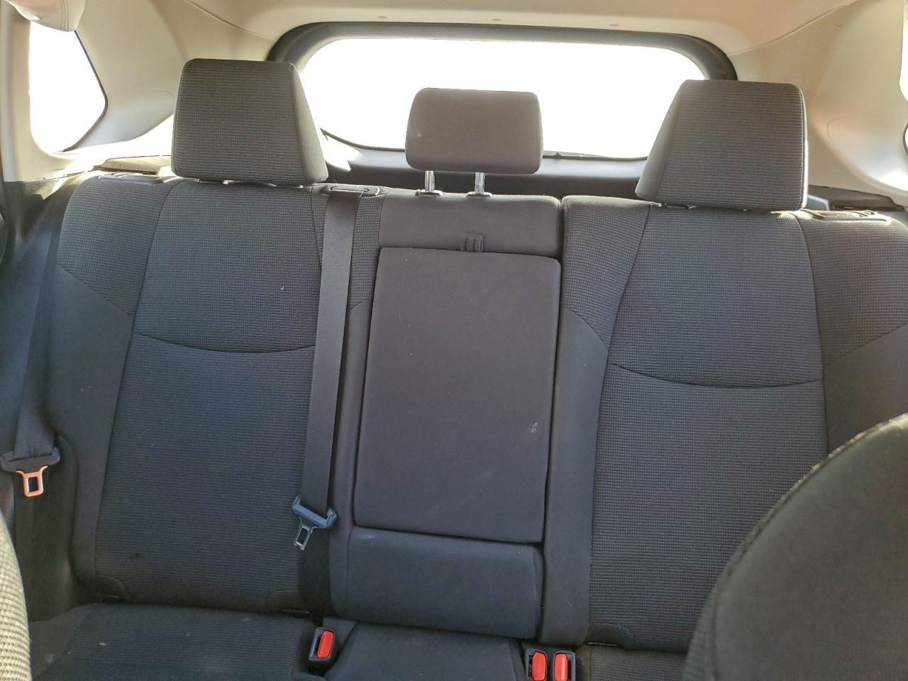 2021 TOYOTA RAV4 LE photo 10