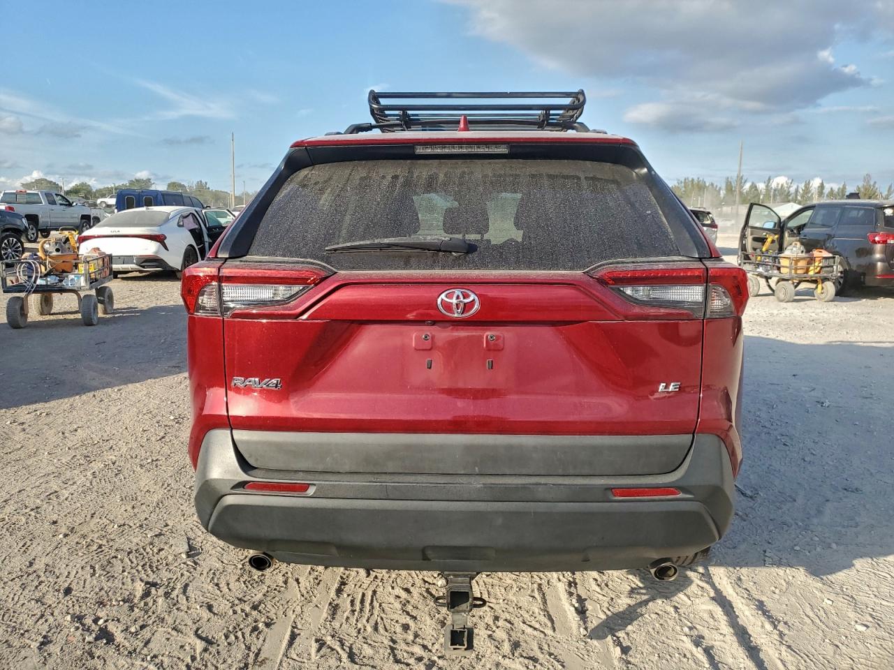2021 TOYOTA RAV4 LE photo 6