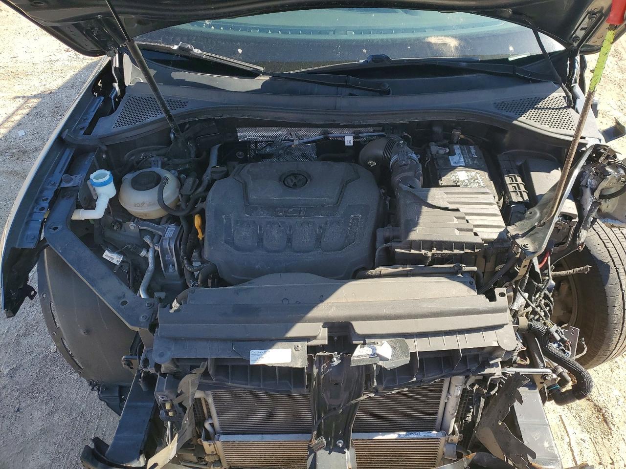 2020 VOLKSWAGEN TIGUAN SE photo 12