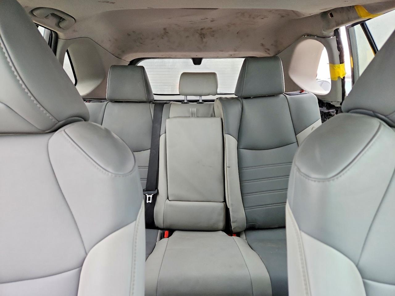 2022 TOYOTA RAV4 XLE PREMIUM photo 10