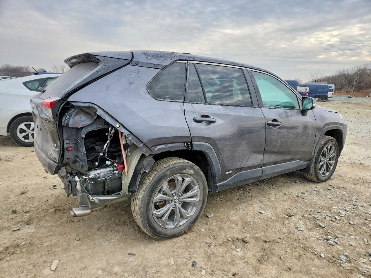 2022 TOYOTA RAV4 XLE PREMIUM photo 3