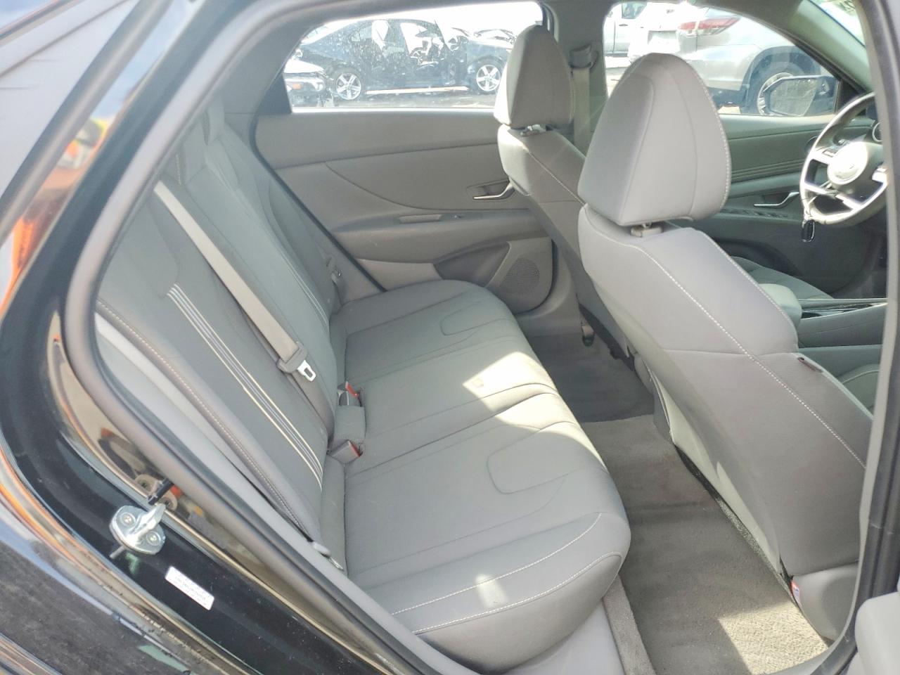 2022 HYUNDAI ELANTRA SEL photo 10
