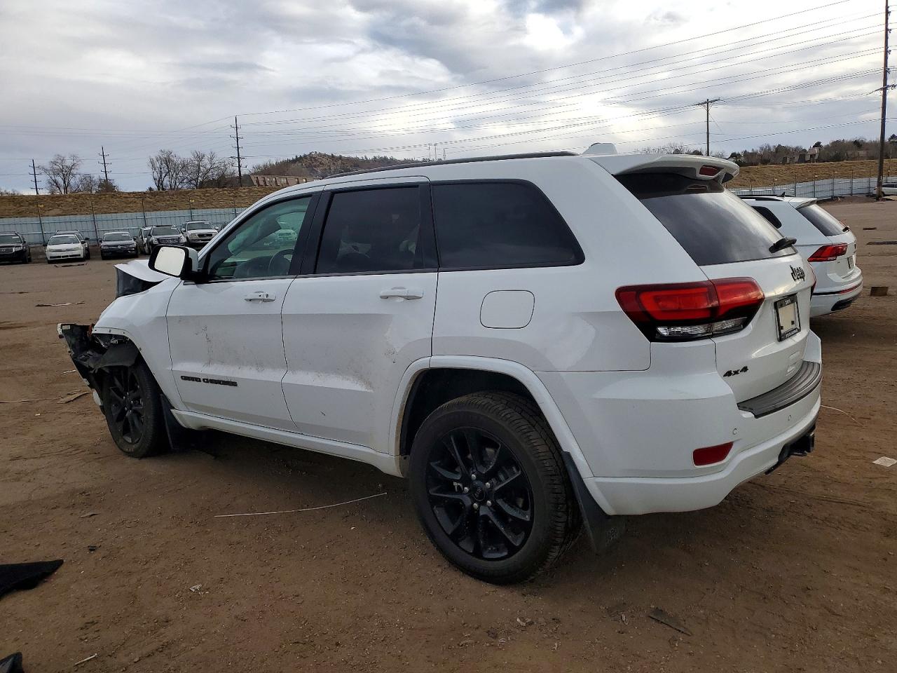 2020 JEEP GRAND CHEROKEE LAREDO photo 2