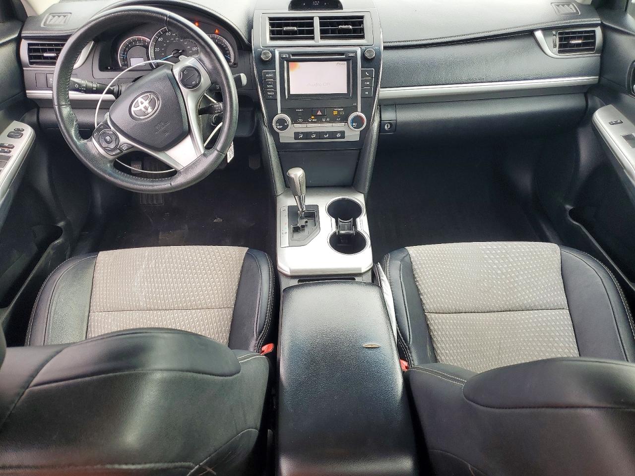 2013 TOYOTA CAMRY L photo 8