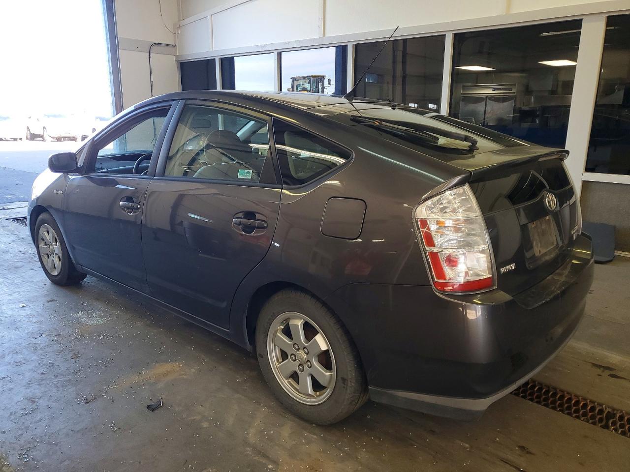 2008 TOYOTA PRIUS photo 2