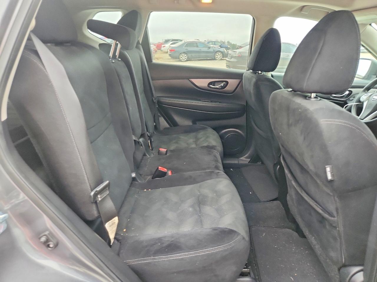 2016 NISSAN ROGUE S photo 11