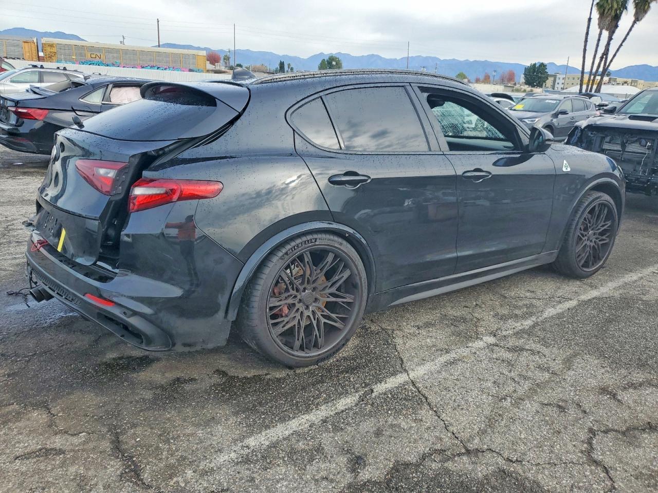 2022 ALFA ROMEO STELVIO QUADRIFOGLIO photo 3