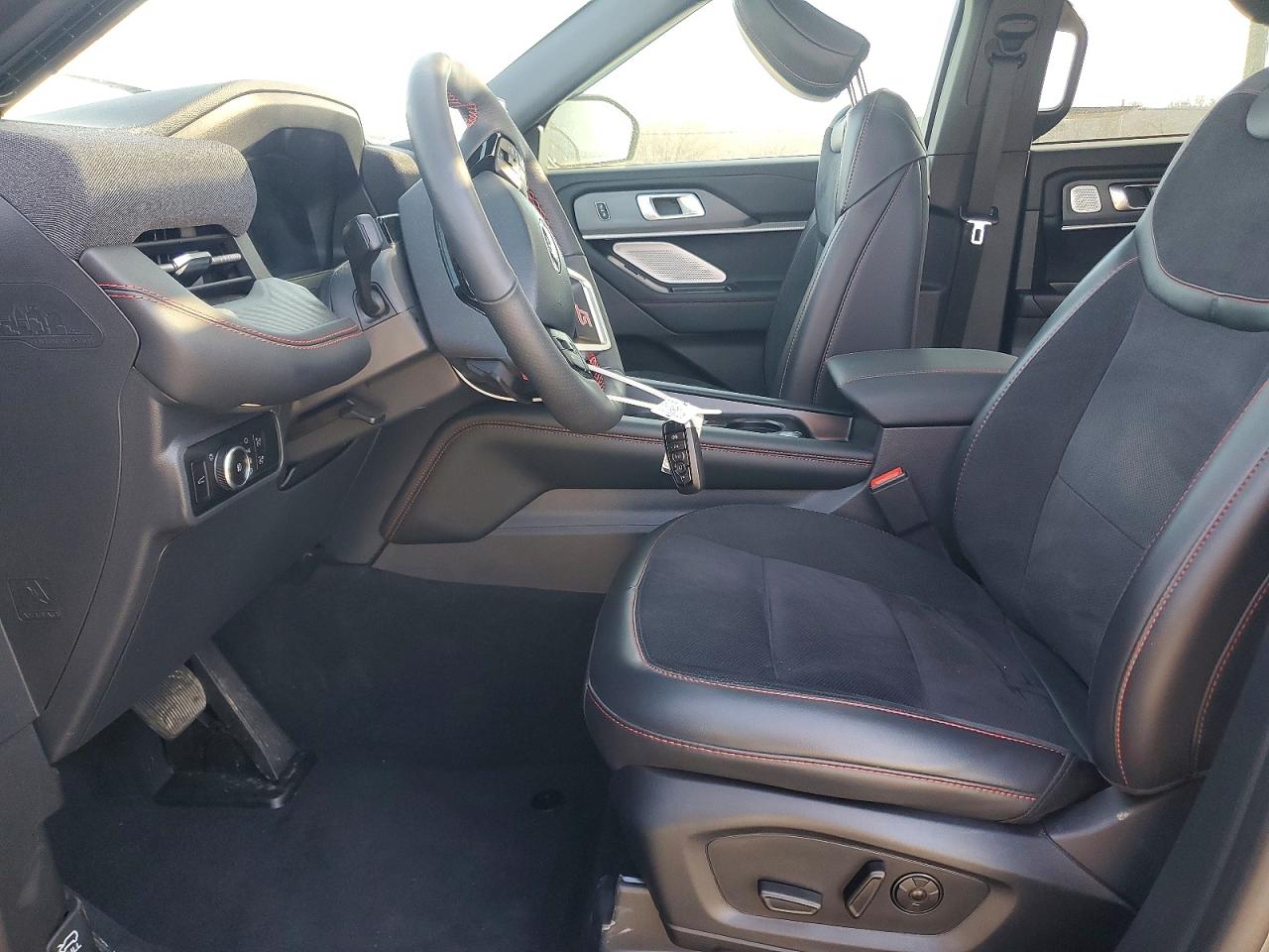 2025 FORD EXPLORER ST photo 7