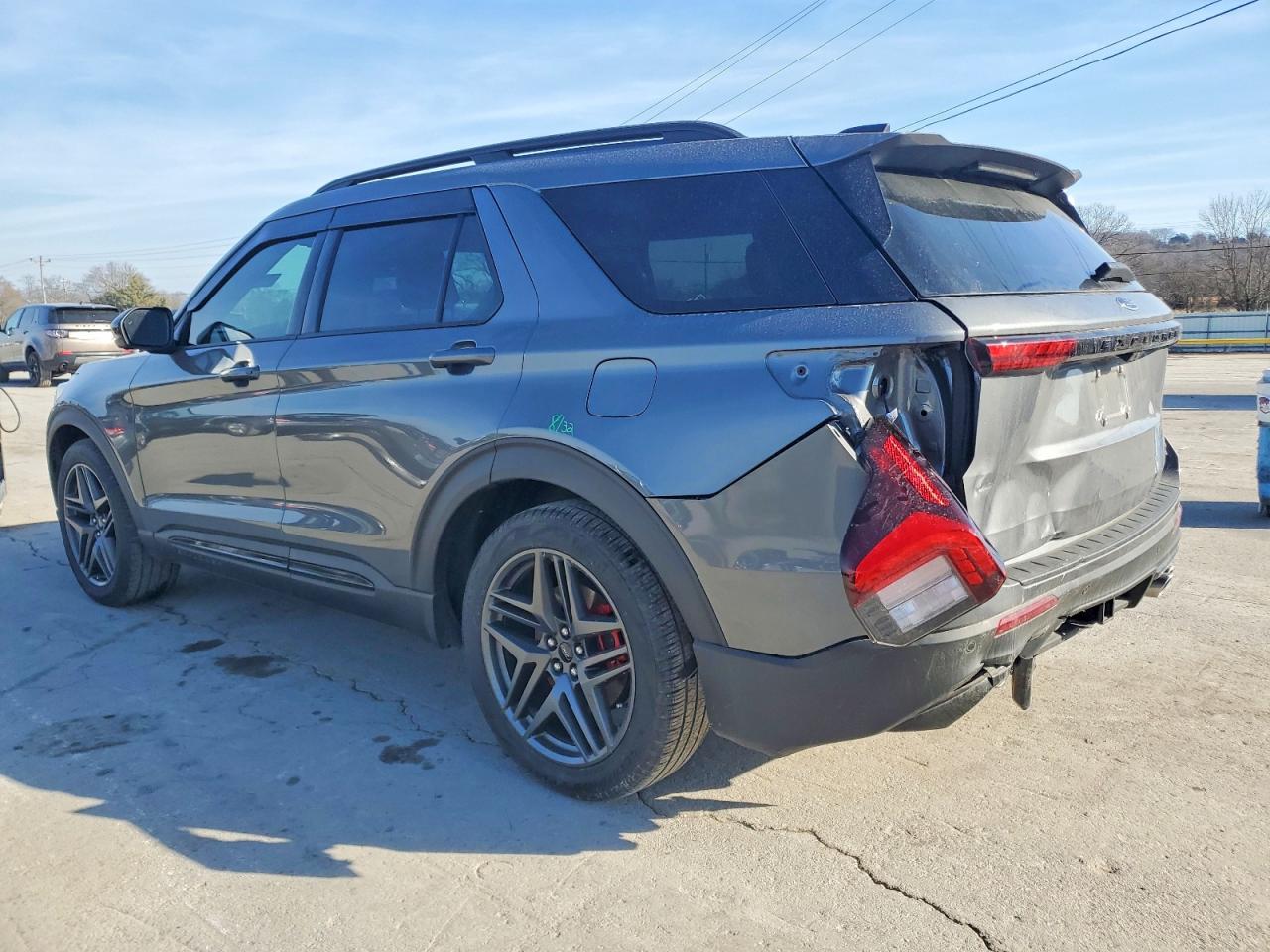 2025 FORD EXPLORER ST photo 2