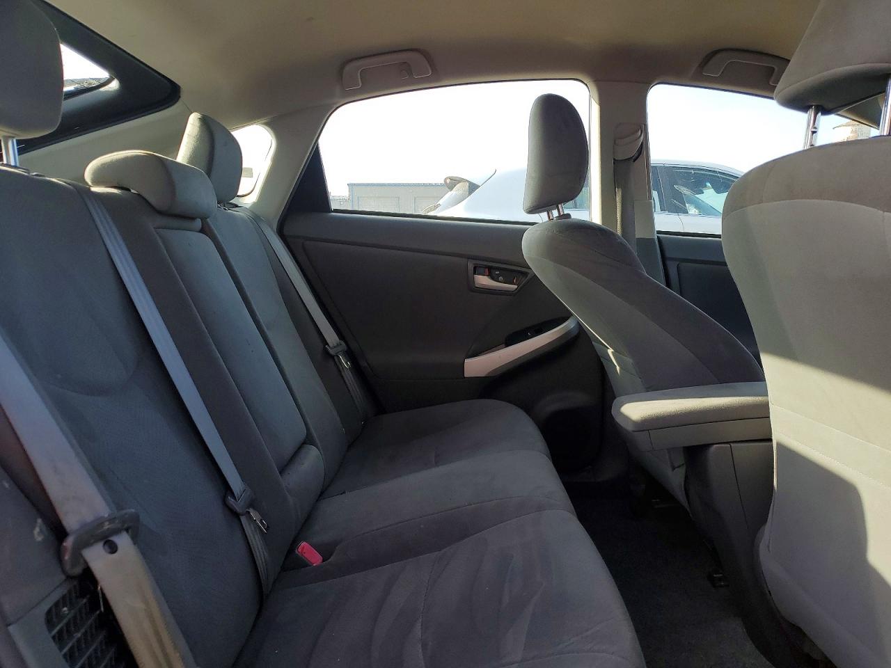 2011 TOYOTA PRIUS photo 10
