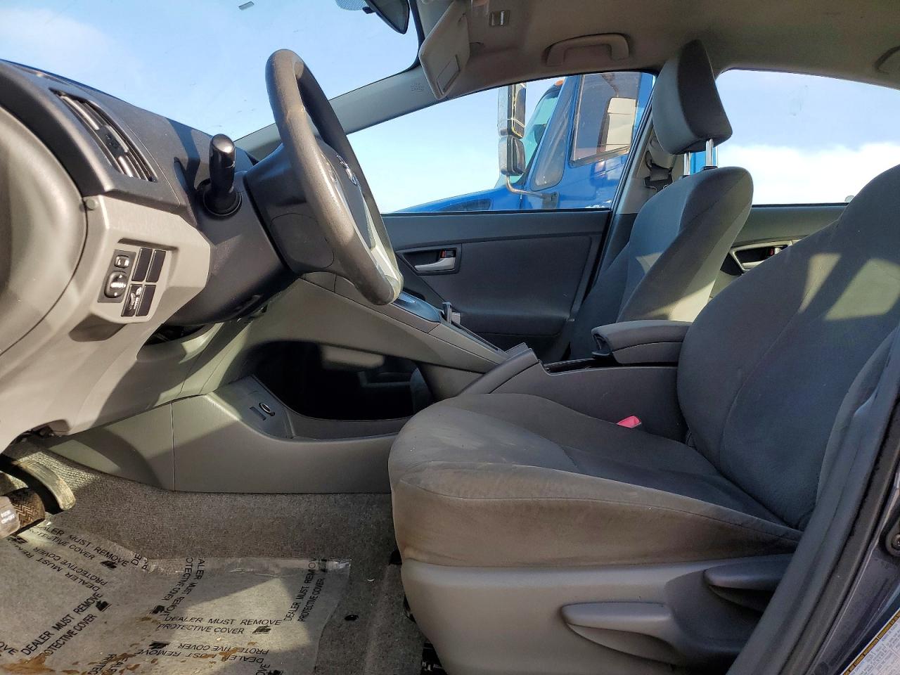 2011 TOYOTA PRIUS photo 7