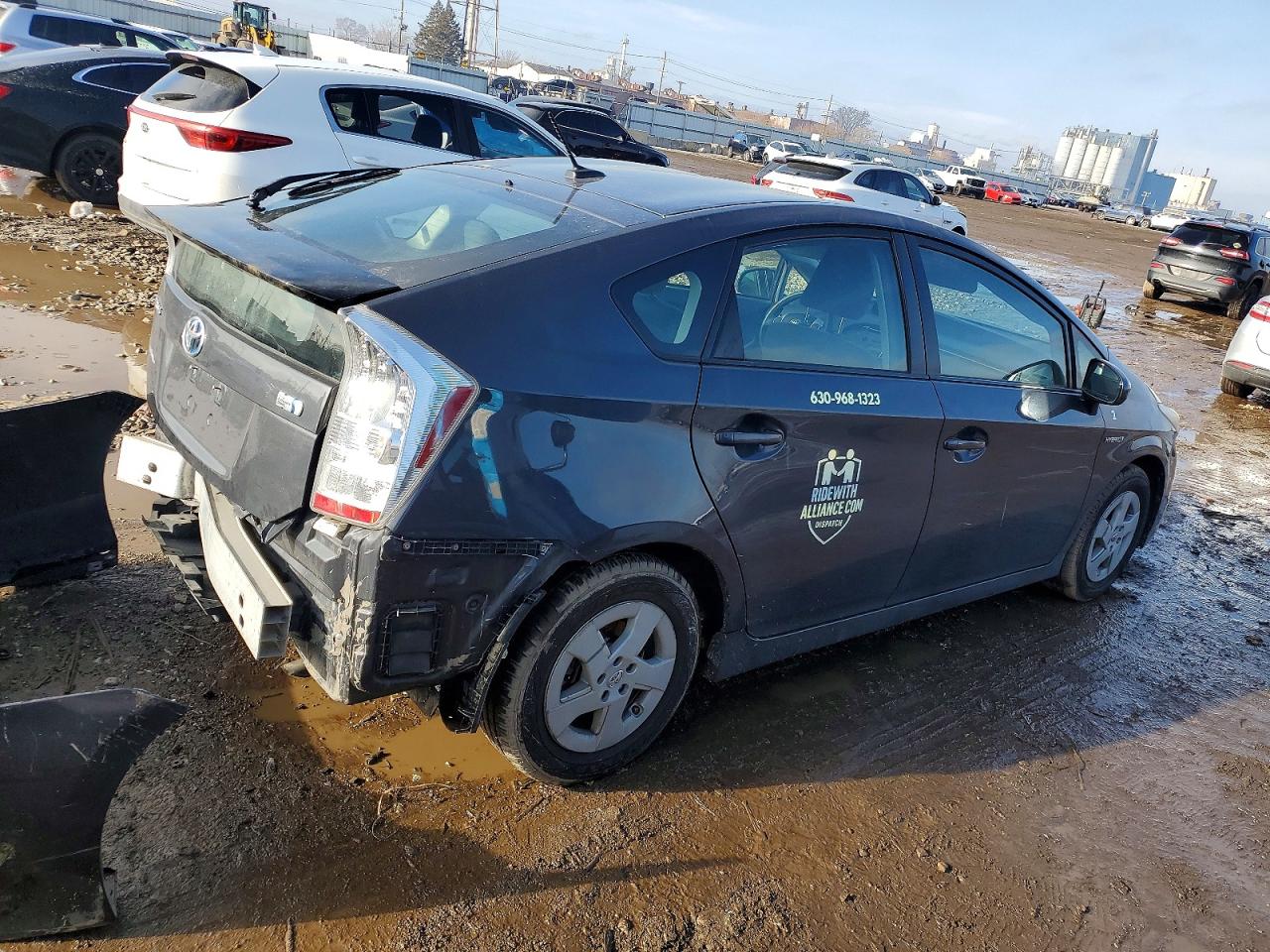 2011 TOYOTA PRIUS photo 3