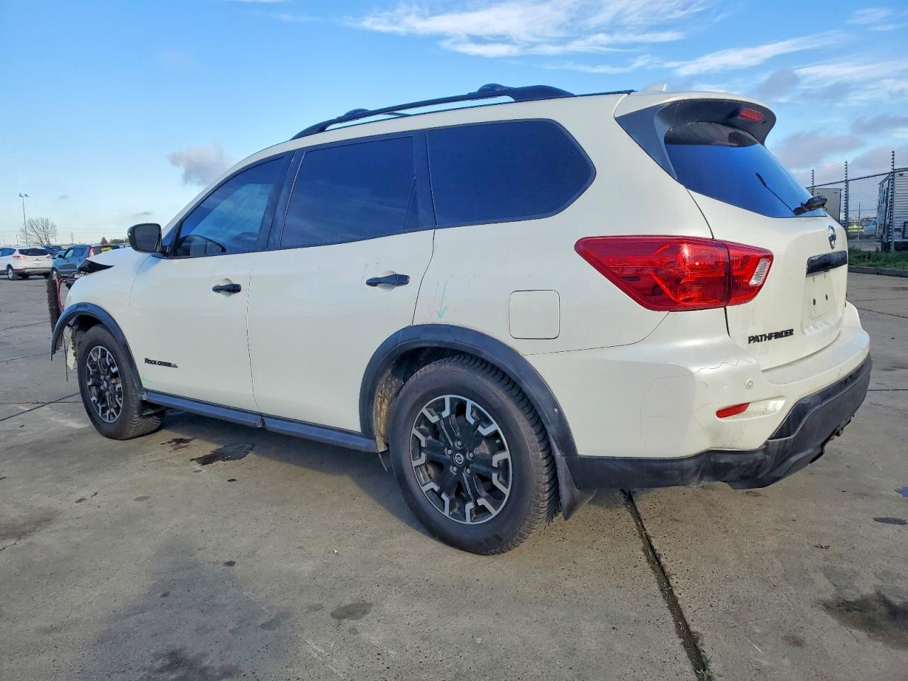 2020 NISSAN PATHFINDER SV photo 2